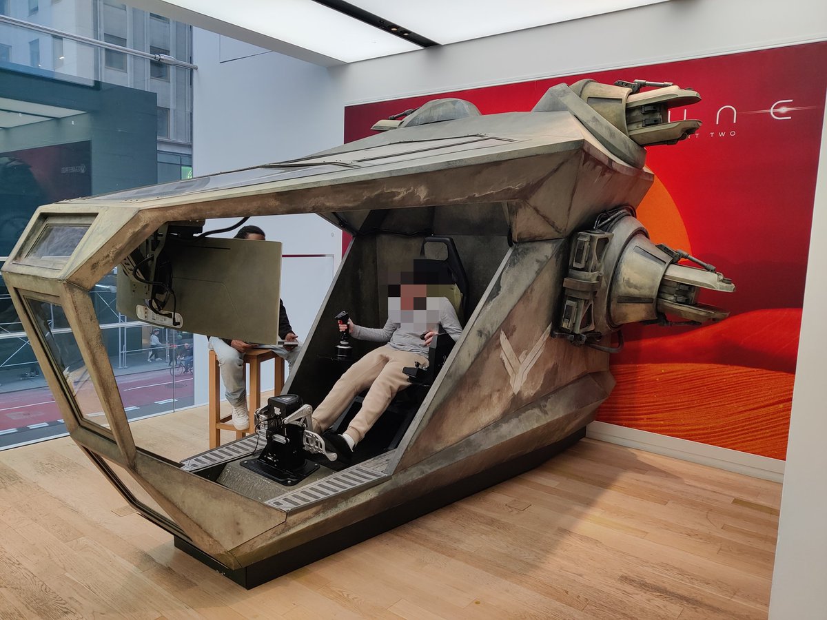 sys__admin's tweet image. #DunePart2 experience at Microsoft Store on 5th ave
There was no line to try it out. If Microsoft still had a VR headset it could have been 100x better
#DunePartTwo
