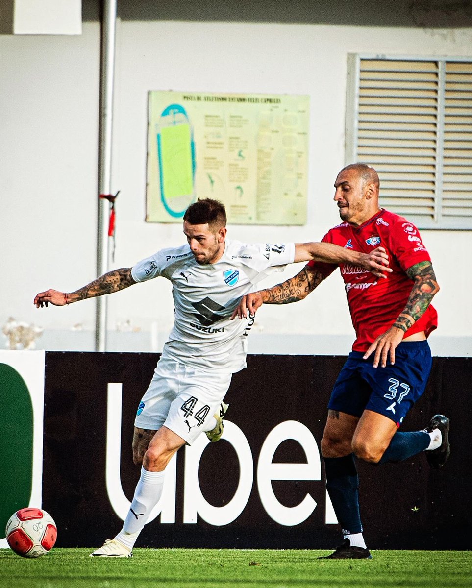 Renzo Orihuela 44 tweet media