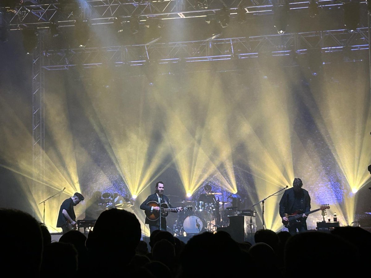 Chris Brownsell (@chris_brownsell) on Twitter photo Putting the 'E's in Leeds with <a href="/editorsofficial/">EDITORS</a> and <a href="/E_E_/">EverythingEverything</a> this week. Brilliant shows by two of the best bands of the last 20 years. Mountainhead tracks sounded great <a href="/Nath_Brudenell/">Nath Brudenell</a> tonight. Putting the 'E's in Leeds with <a href="/editorsofficial/">EDITORS</a> and <a href="/E_E_/">EverythingEverything</a> this week. Brilliant shows by two of the best bands of the last 20 years. Mountainhead tracks sounded great <a href="/Nath_Brudenell/">Nath Brudenell</a> tonight.