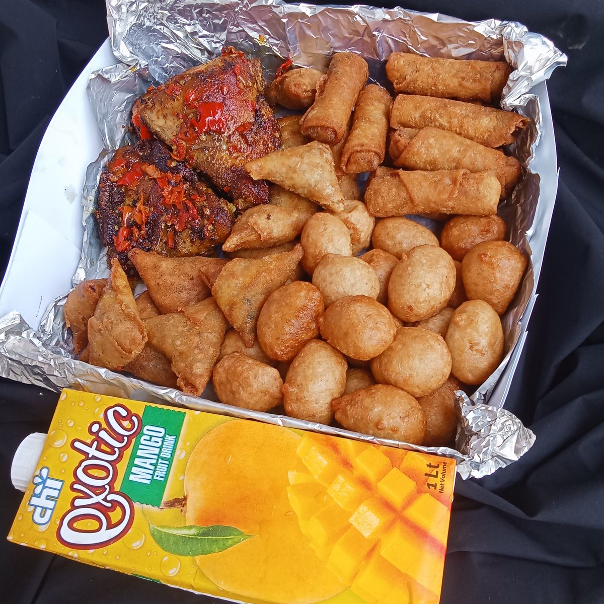 NBennymart's tweet photo. Sent to a boo with sense....😃...
Click the link in my Bio to place an order..
Cakediva.
#pearldot #suprisesinasaba #asababaker #cakesinasaba #smallchopsinasaba https://t.co/fSeVYabK86