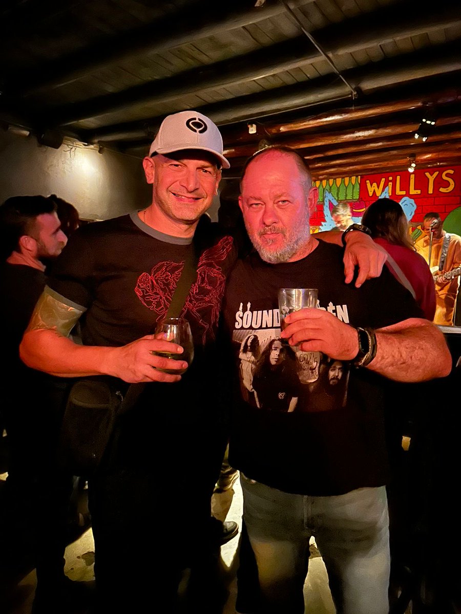 TheVersers's tweet photo. Lebin &amp; Layne en Mendoza!!! https://t.co/rlGsTOzqwg