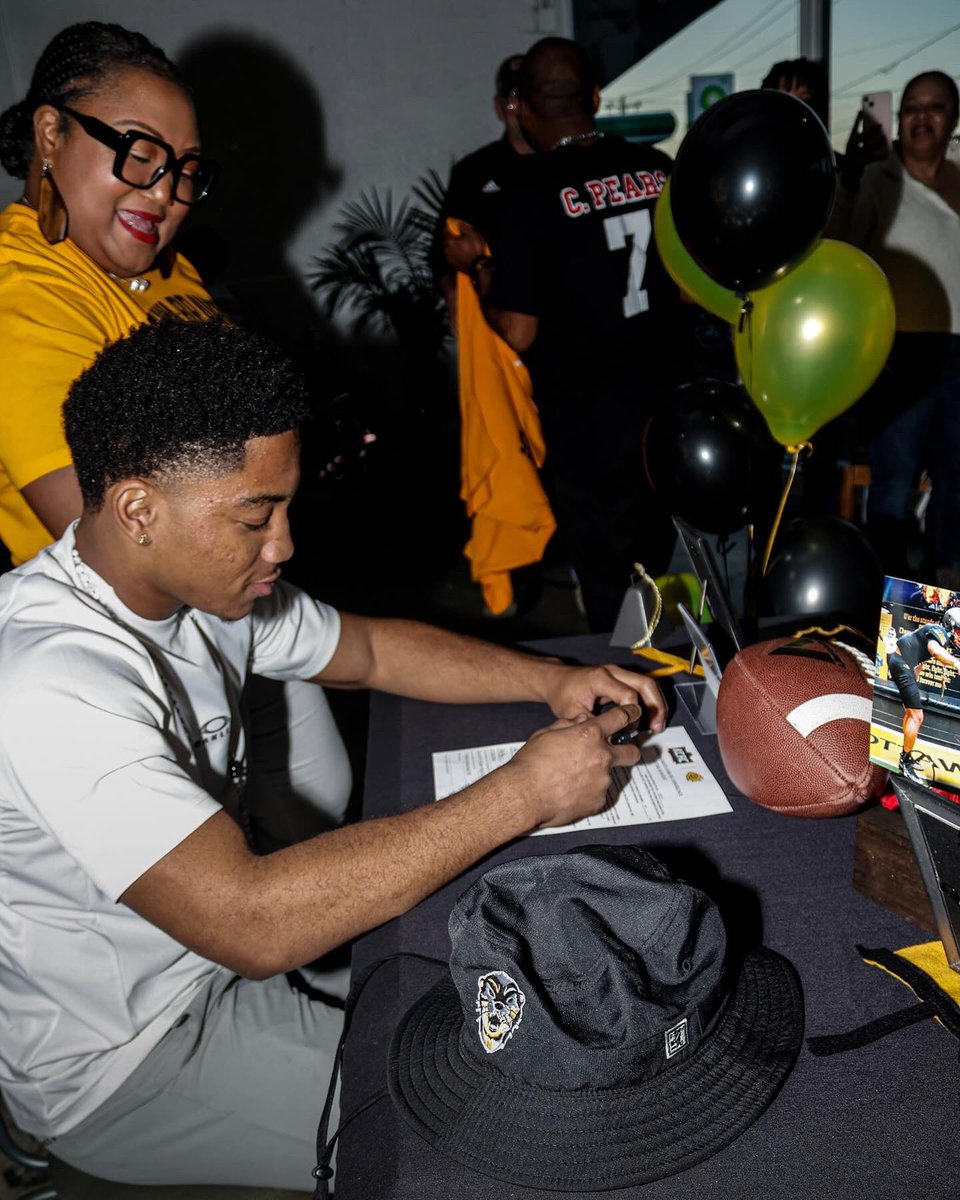 Curtis Pears tweet media