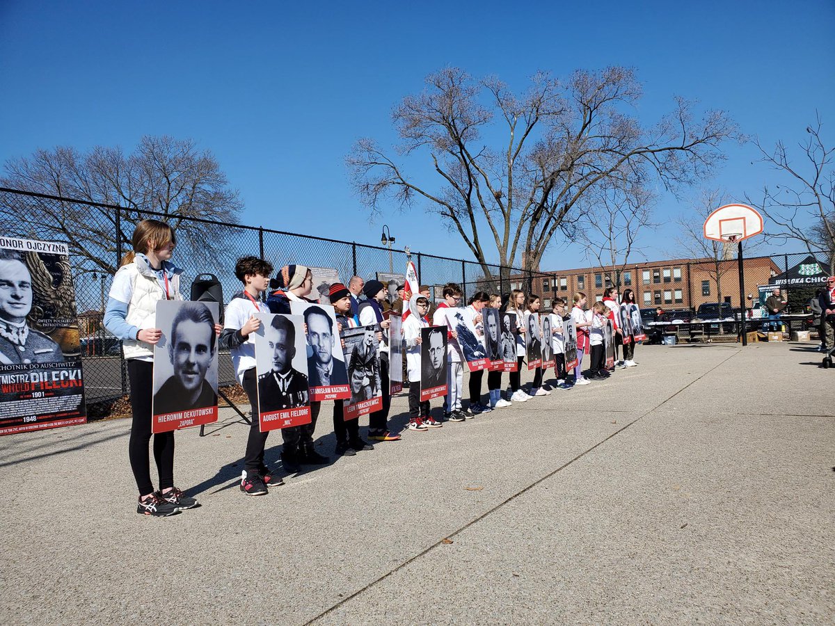 Narodowy Dzień Pamięci Żołnierzy Wyklętych - Chicago. 

Walka trwa!

Dziękujemy uczestnikom: polonijnym szkołom, organizacjom i indywidualnym uczestnikom. 
„Bury”, „Ogień”, „Łupaszka”, Brygada Świętokrzyska NSZ, podziemie antykomunistyczne - to im zawdzięczamy wolność!