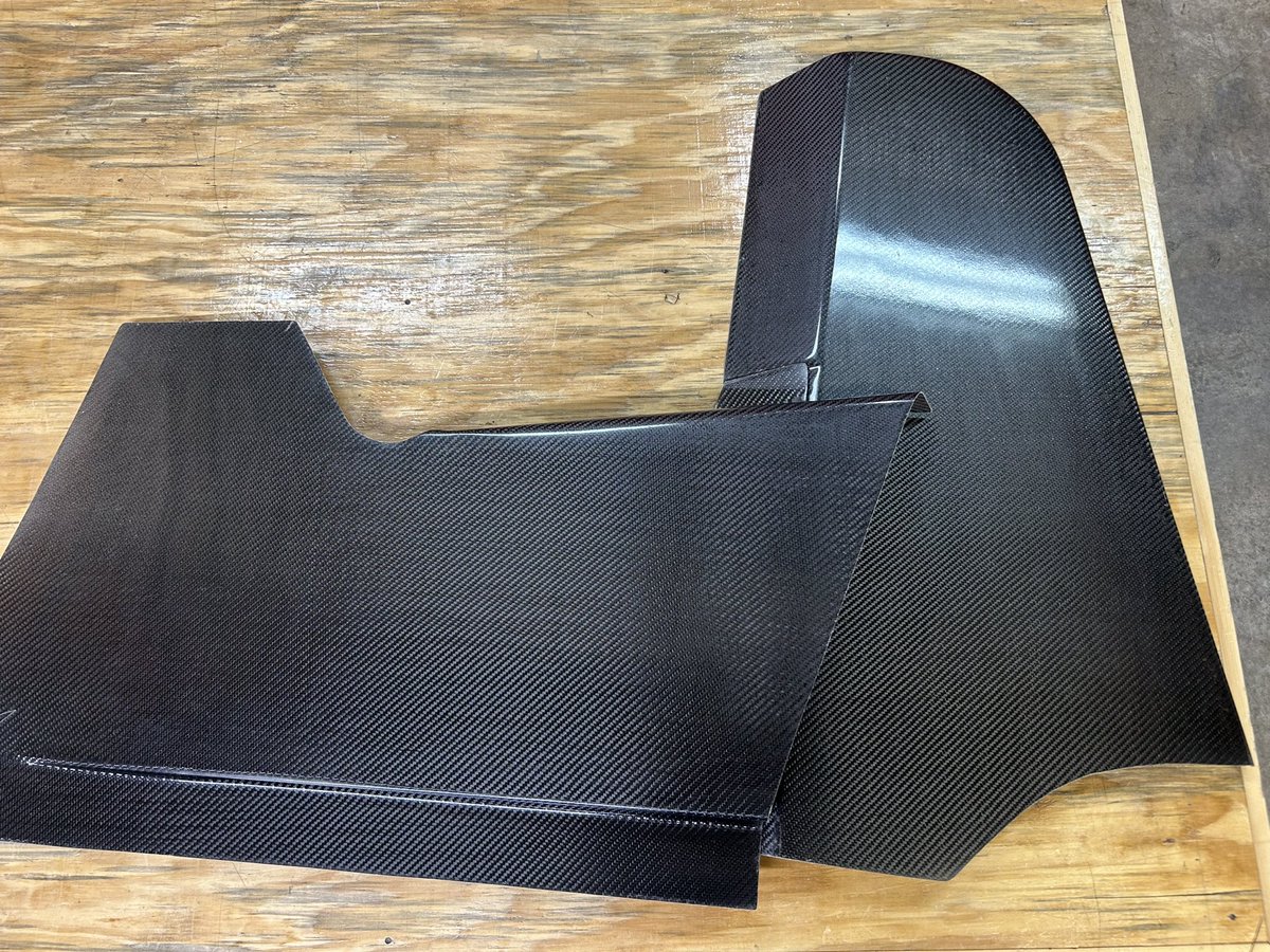 primecarbonUSA's tweet photo. Sunday Photo Drop 👀
New items being added into our stable.
Contact us to see what what outfit your race car may like 🔥
#PrimeTime #LightAF https://t.co/fD5tkuh2vy
