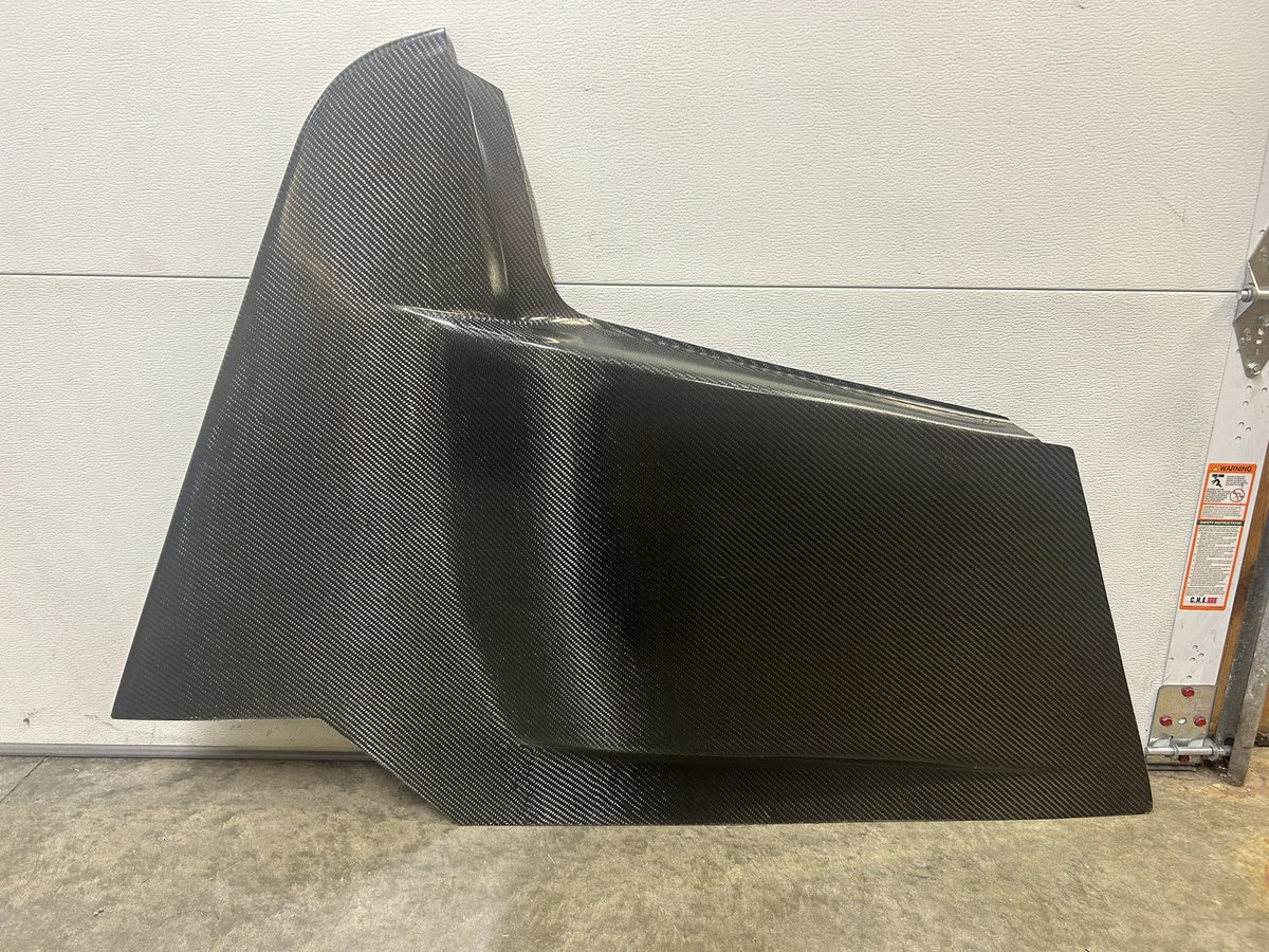 primecarbonUSA's tweet photo. Sunday Photo Drop 👀
New items being added into our stable.
Contact us to see what what outfit your race car may like 🔥
#PrimeTime #LightAF https://t.co/fD5tkuh2vy
