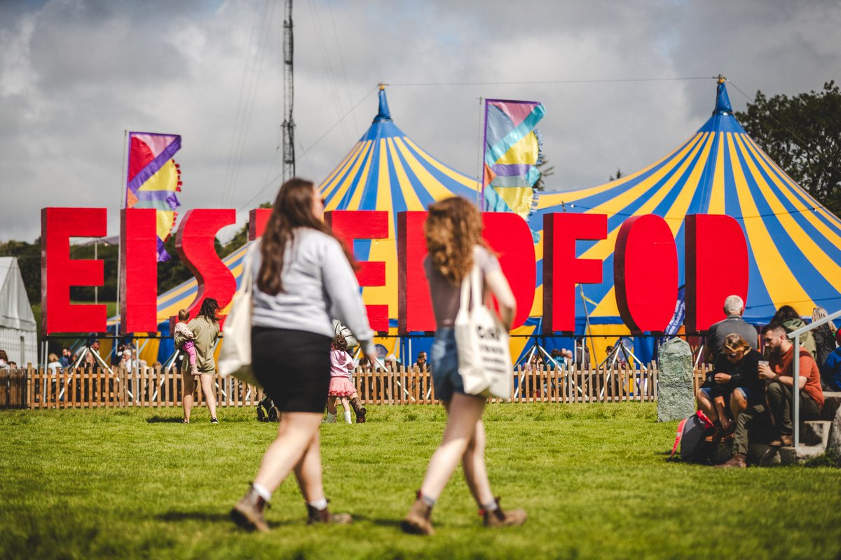 📢 Eisteddfod 2024 Performers Call out! 📢 
The Eisteddfod is working on the line up for the numerous stages and is keen to hear from artists/ groups with ideas, performances, shows, talks for us to consider for #Steddfod2024. 
Get involved here: 
orlo.uk/HIk9H