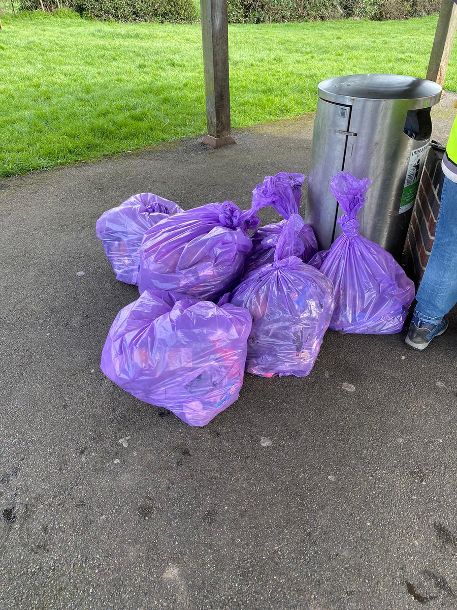 Thankyou to all who joined the WGSPG Community litter pick today. Litter cleared from around Woodhatch Park. Well done all litter volunteers.