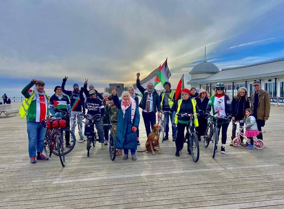 Here's some images of our cyclists in #Hastings. Today's mission for our Big Riders: #RideTheWall in solidarity with Palestine. #RideForPalestine #RideForGaza #EndTheGenocide #CeasefireNOW