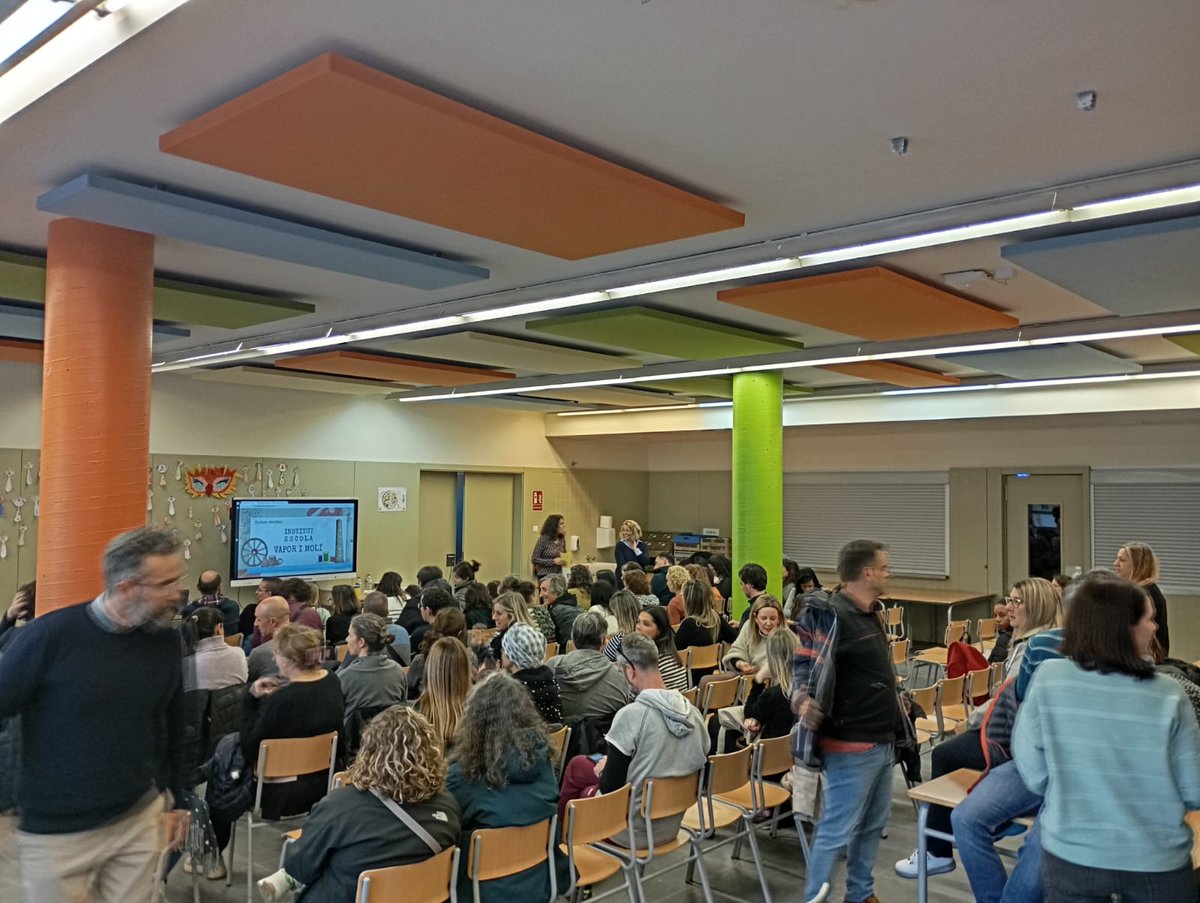 Aquests darrers dies hem presentat el nou projecte de l'IE Vapor i Molí a les famíles de Sant Andreu. Esperem retrobar-vos aviat i que puguem fer crèixer plegats aquesta nova comunitat. Gràcies per ser-hi!