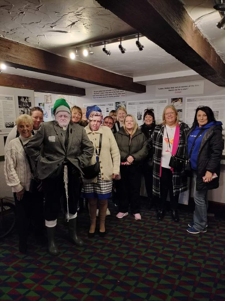AndCompo's tweet photo. Lovely group in today, thanks for calling in and loving the face masks

https://t.co/ND8qRL6QBk https://t.co/Y2KnJapLKS