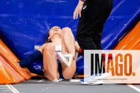 SYaralanma's tweet photo. Sırıkla atlama sporcusu Margot Chevrier’in dramatik sakatlığı, ayak bileği yaralanmalarının hangi boyutlara ulaşabileceğini gösterdi. Sporcunun en kısa sürede iyileşmesi dileğiyle… ##sportinjury #rehabilitation #sporcusağlığı #sporyaralanmaları https://t.co/NR1G6ZGCql