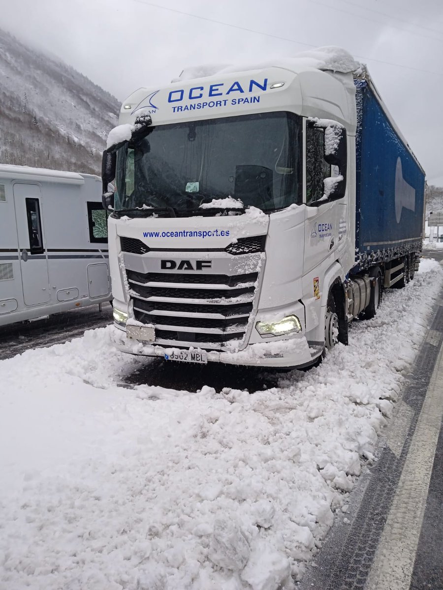 ❄ Així han quedat els nostres camions amb les nevades d'aquesta setmana
