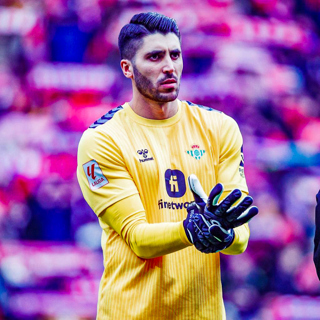 𝑬𝒍 𝑹𝒆𝒚 𝑺𝒊𝒍𝒗𝒂 👑

Rui Silva bateu, esta tarde, o recorde de 🧤 defesas (11) na #LaLiga 23/24 frente ao Atlético de Madrid. #RealBetis