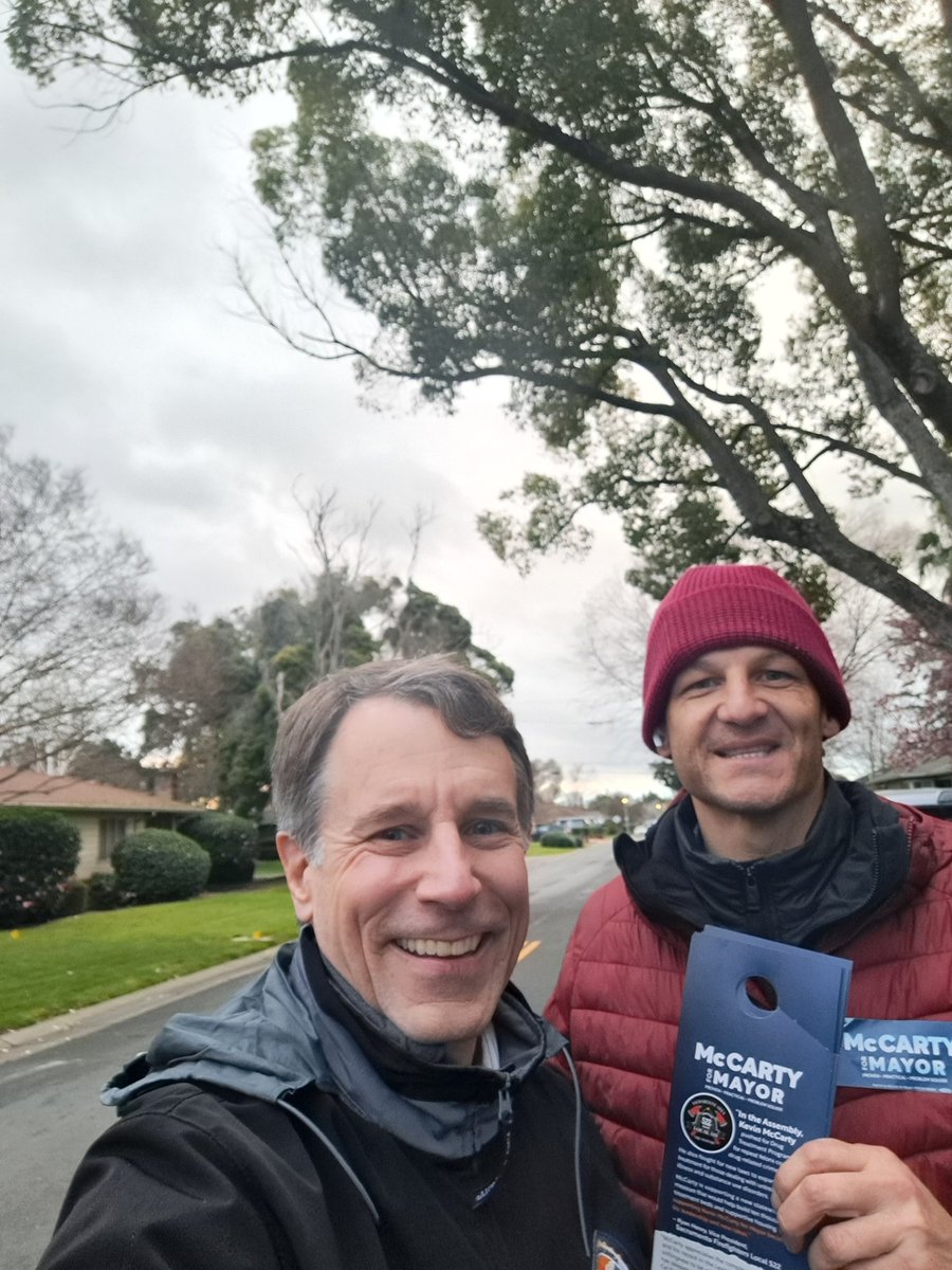 Lots of enthusiastic support for @KevinMcCartyCA for Mayor yesterday as we talked to voters at their doors in the rain and wind yesterday!