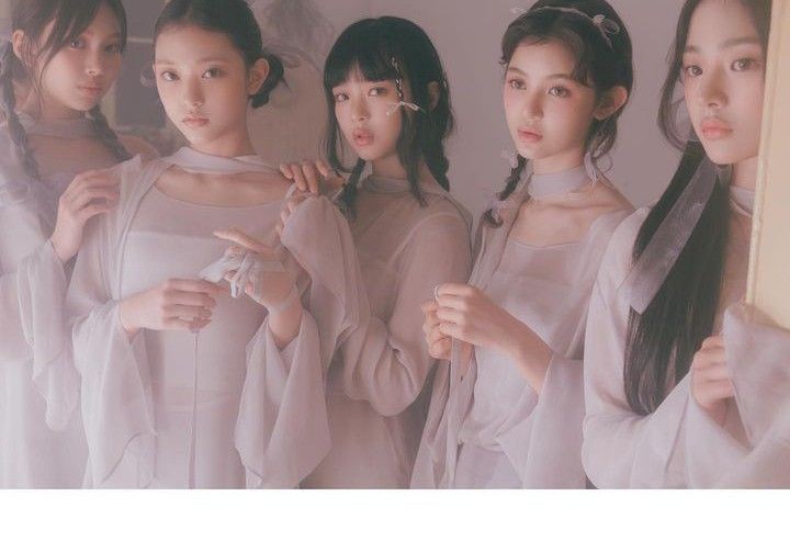 New jeans 

– bias: Minji

5 musicas favoritas: 
1. Hurt 
2. Attention
3. Zero
4. Cookie
5. ETA

– melhor MV: Ditto

comenta "?" q eu te dou um grupo p vc fazer tb !