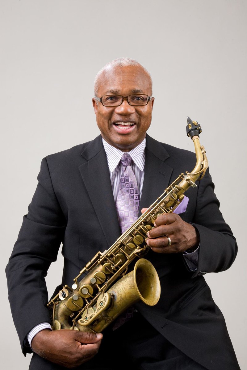 Emmet Cohen (@emmetcohen) on Twitter photo We lost one of our strongest community leaders this week. Mr. Ronald Carter made his life a mission to spread this music across age and discipline, shaping the lives of thousands of people. Sending all my love to the Carter Family and my brother <a href="/BryanCarterJazz/">Bryan Carter</a> ❤️❤️ We lost one of our strongest community leaders this week. Mr. Ronald Carter made his life a mission to spread this music across age and discipline, shaping the lives of thousands of people. Sending all my love to the Carter Family and my brother <a href="/BryanCarterJazz/">Bryan Carter</a> ❤️❤️