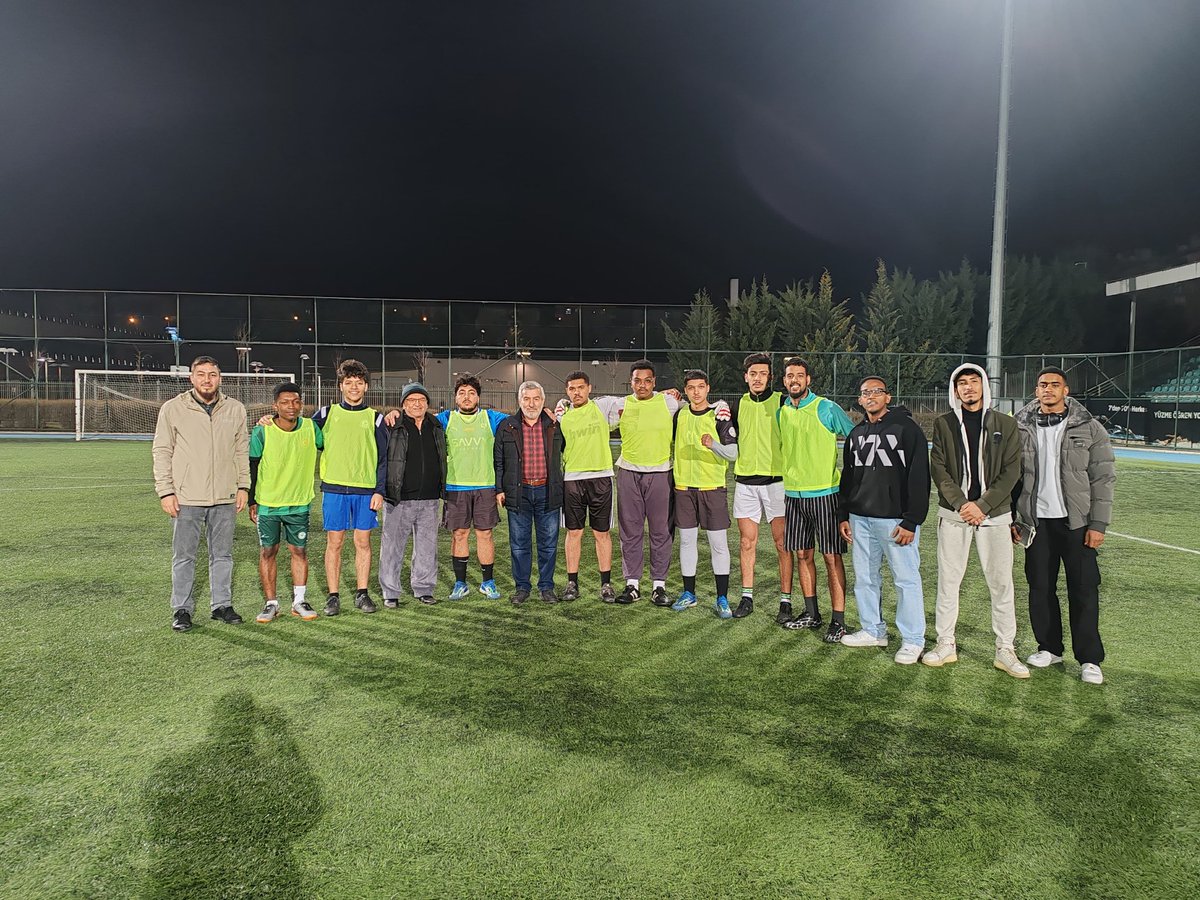 YDV Ankara Gençlik futbol turnuvası ikinci gününde devam ediyor. Katılan tüm öğrencilerimize teşekkür ederiz