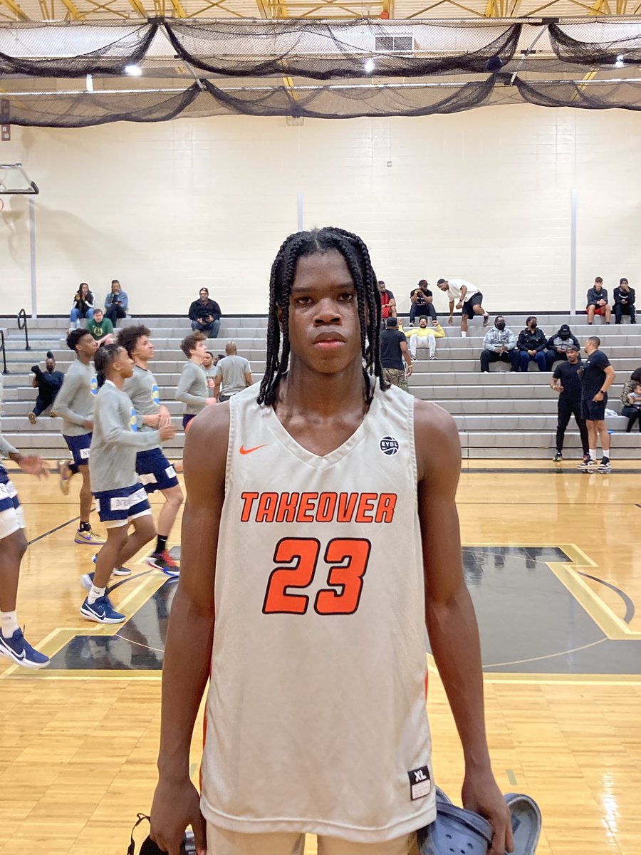 Schools showing the most interest in '26 5-star @PVIHoops/@TTOBasketball G @sm23itty : Georgetown, Syracuse, Maryland, Houston and Kansas State. 2-way guard can begin taking official visits August 1st, has already taken unofficial visits to UMD, Georgetown, and Villanova.