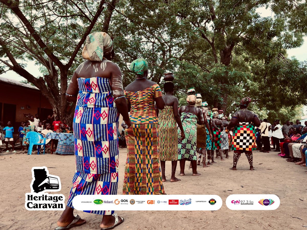 📍 Agotime-Kpetoe, Volta Region || #HeritageCaravan2024 Who are these young women? These maidens, revered for their purity and sanctity, are meticulously chosen to gather water from the river, which will then be combined with herbs in a pot. This infused water is intended to