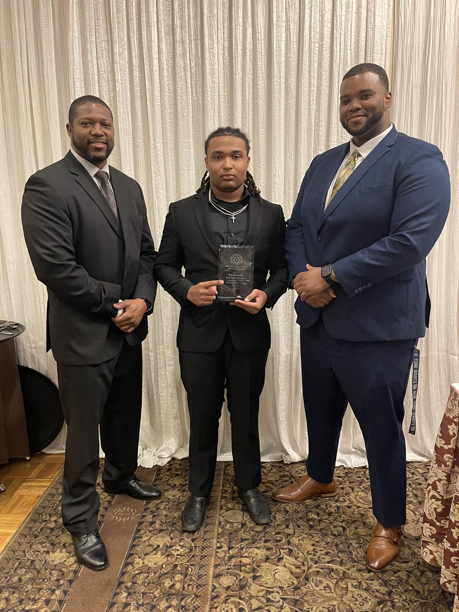 Congratulations to Guy Bernadin for being named to the Bill Denny Chapter of the National Football Foundation as an award winner.