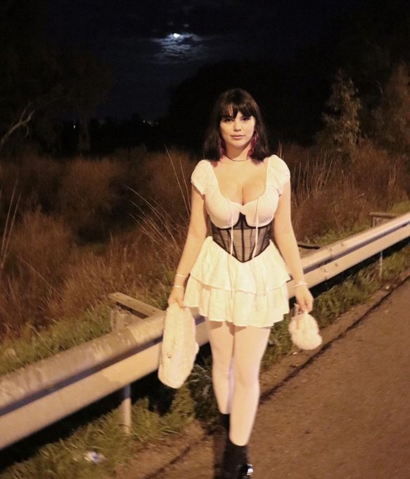 Bir korku filmi karakteri s&ouml;yle https://t.co/fgQTsCFLuq