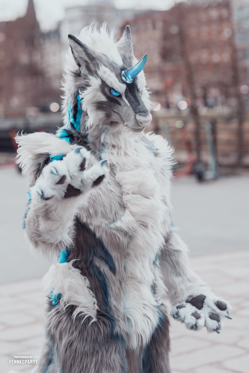 Spotted one of the most beautiful fursuits at #NFC2024 — @ZilvenArt! Thank you for stopping for me and my camera real quick. 🩵