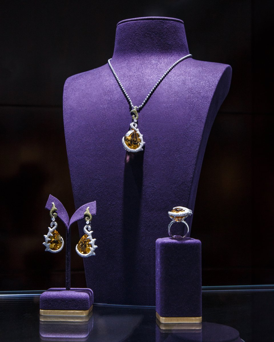 JBR_AE's tweet photo. Adorn yourself with elegance and style at Adnan Jewelry in JBR. Discover exquisite pieces that capture the essence of sophistication.
#JBR #AdnanJewellery #PlacesToShop #ThingsToDo https://t.co/yWdbGLdsOo