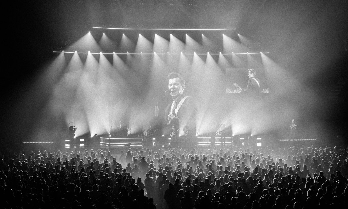 What a fab night working for @rickastley last night in Manchester #sonyalpha @SonyUK @SonyAlpha