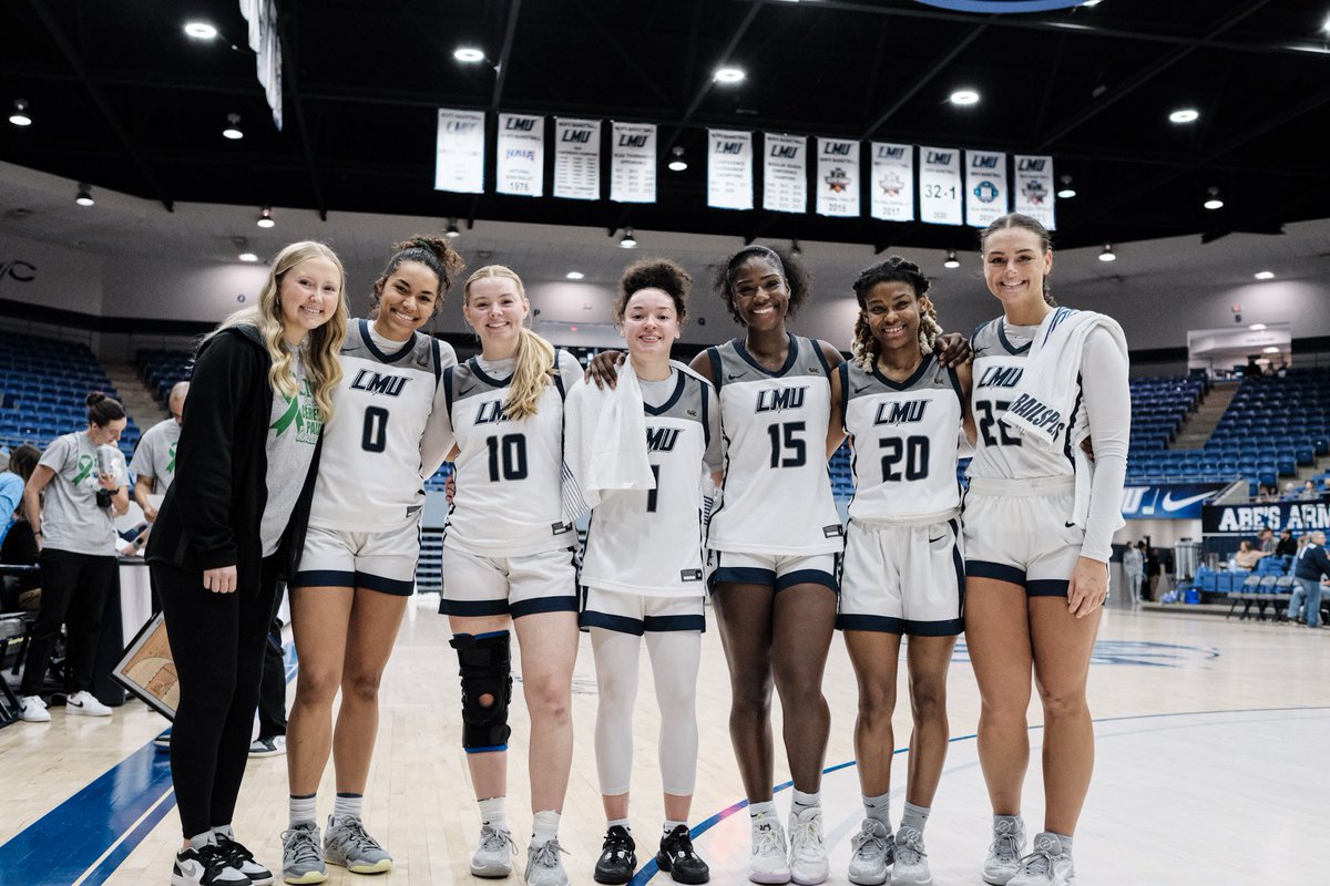 Lincoln Memorial WBB tweet media