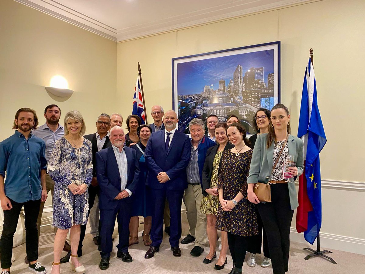 French associations are so crucial to assist and welcome our French citizens in Australia. With the Melbourne team gathered by our outstanding consul @MyriamWylie 
Thank you @BastilleDayMelb #FrenchAssist #facci #alliancefrançaise  #ancienscombattants #MelbourneAccueil