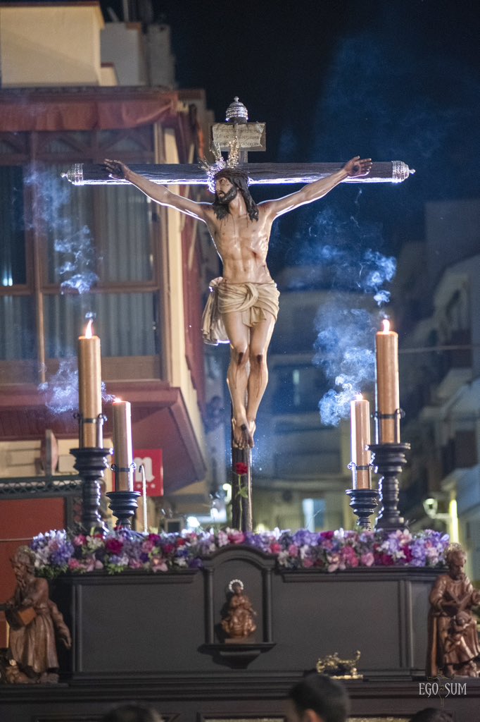 “Venid a mí todos los que estáis cansados y agobiados, y yo os aliviaré”.

A 1 Domingo, Señor.

#HermandaddeLaAgonía #palmadelrio #tdscofrade #cofradías #semanasanta #salidaprocesional #domingo #10 #marzo #2024 
📷@josecorrales72