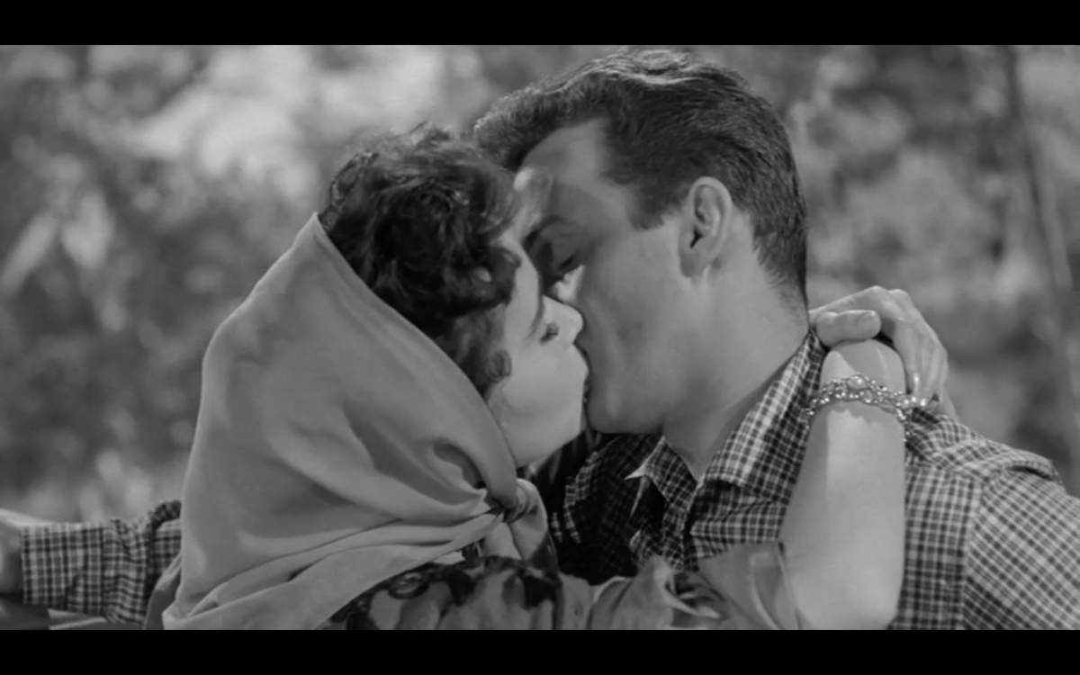 NoirAlleyAtNoon's tweet image. Lynn sure is juggling a lot of balls here. 
#DarknessAtNoon #AStrangeAdventure