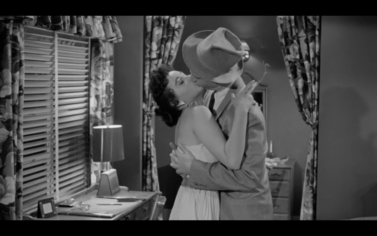 NoirAlleyAtNoon's tweet image. Lynn sure is juggling a lot of balls here. 
#DarknessAtNoon #AStrangeAdventure