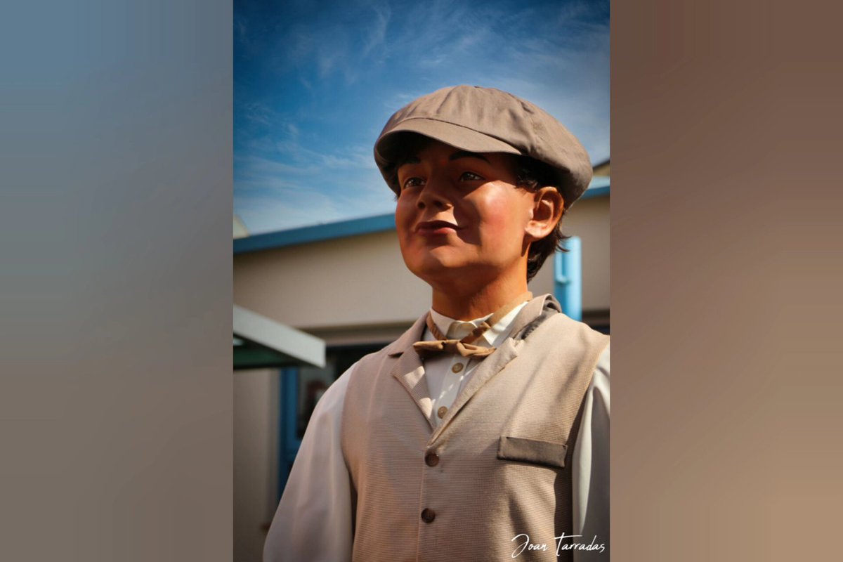 Aquí teniu unes imatges de la #cercavila de dissabte dins la <a href="/FiraBotifarra/">Fira de la Botifarra de la Garriga</a> de #laGarriga Molt contents de l'acompanyament de totes les famílies i en general un gran ambient de festa! Fins aviat! 🎊🎊👋
#firadelabotifarraLG
#gegantslagarriga #gegantsdelagarriga
📷 <a href="/joantarradas1/">Joan Tarradas</a>