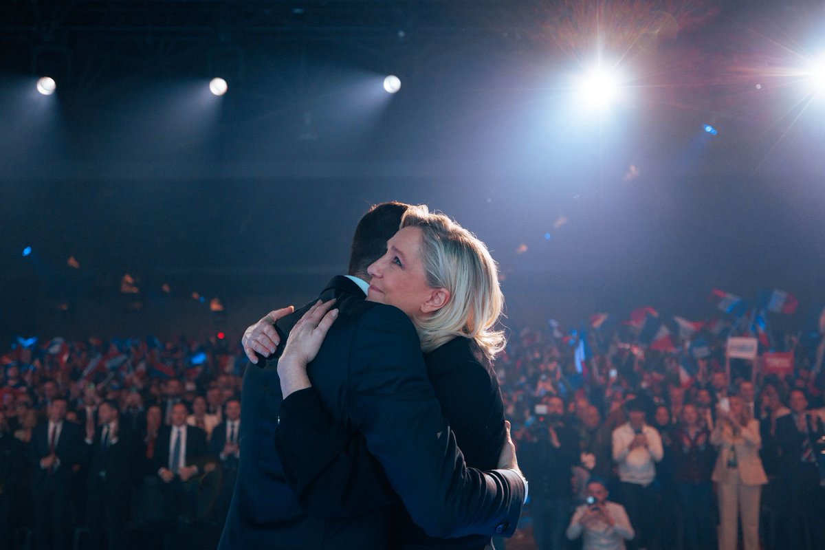 Unis, les Français sont invincibles. 

#VivementLe9Juin