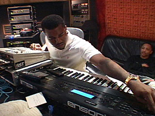 CrAstro2's tweet photo. Best Kanye Beat every year since 2000 Part 2: (Thread) https://t.co/XwdoUXdJLH