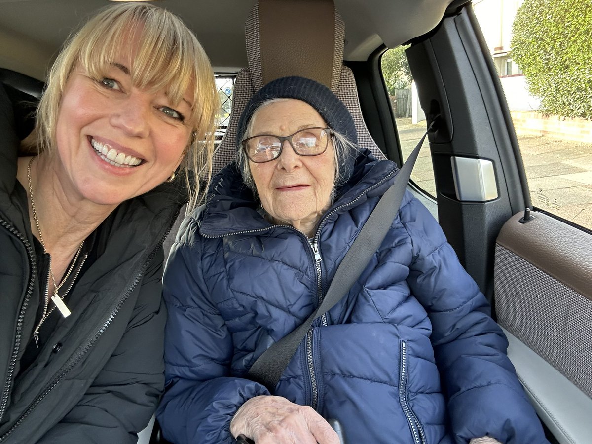 Help needed!! If you live in LEAMINGTON & WARWICK we need drivers - can you chauffeur an older guest to a Teaparty once a month? Honestly, it’s such a lovely thing to be involved with. (This was ours today) Please email leamingtonreengage@gmail.com for more details 🍰🫖🤞🏼❤️