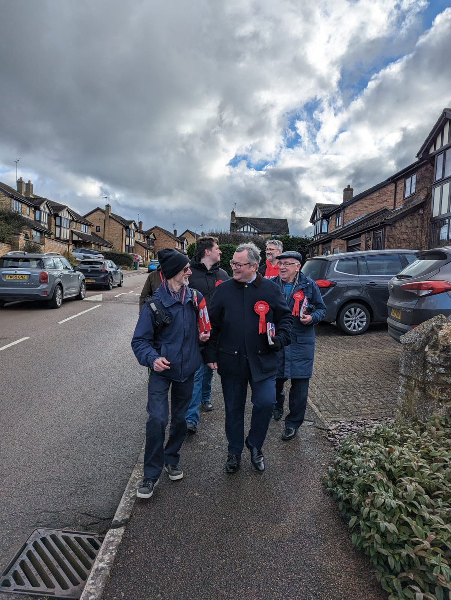 Great weekend out on the #LabourDoorstep in #Nassington and #Raunds taking the @CorbyENLabour positive message to the people. Time for change, time to give Britain its future back ✊️