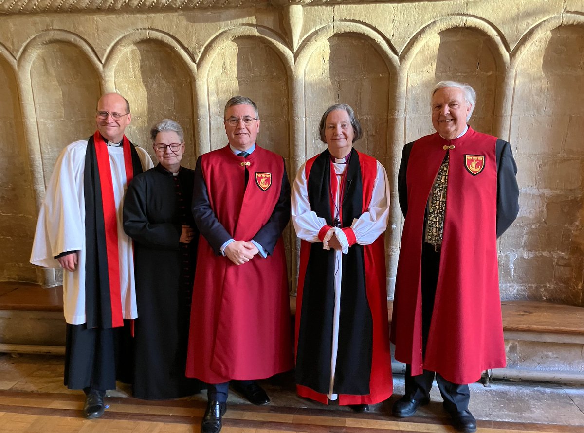 I am delighted to have been installed as an Honorary Lay Canon of Bristol Cathedral. I’m looking forward to working with the Dean and @Bishopviv1 to support the Cathedral and promote the important work which the diocese does in South Swindon and elsewhere.