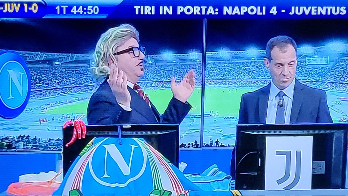 @mimmopesce1 e una faccia da... #questoeilchelcio 😔 come si dice in questi primi tempi da #NapoliJuve... sarebbe una beffa se fosse in vantaggio il Napoli...