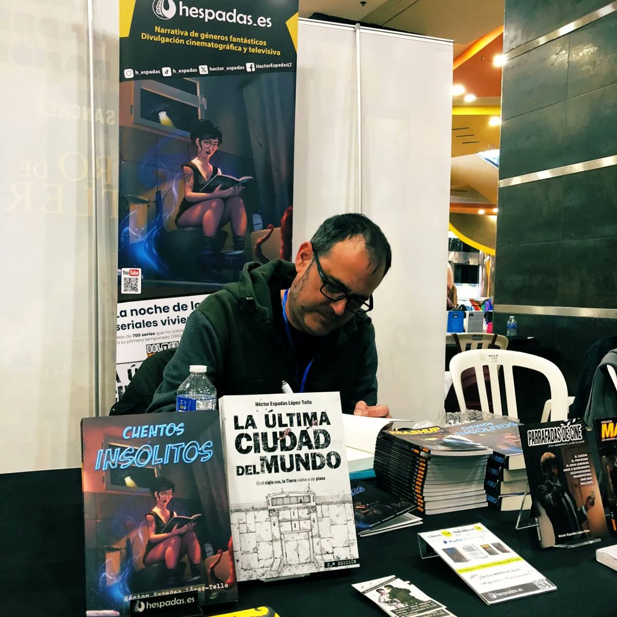 hector_espadas's tweet image. Otro #libroforumsevilla más!! 🙂🙂🙂