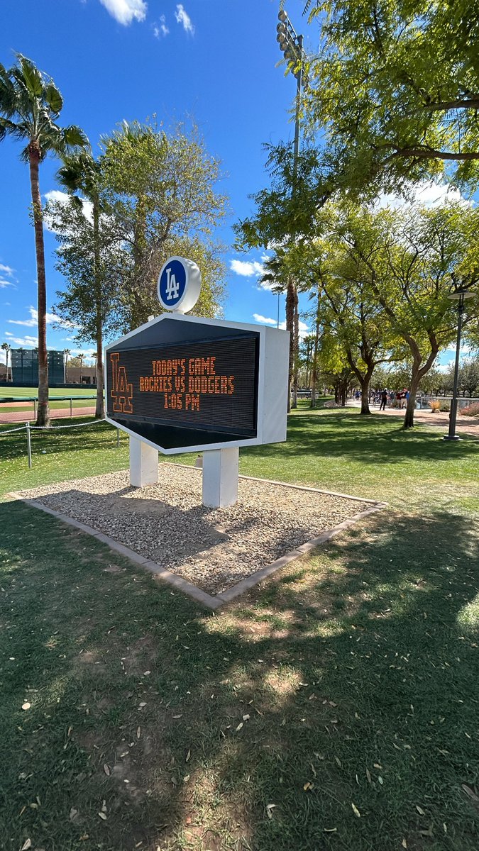 LA_shiruzo's tweet image. Camelback ranch🐪 ✨