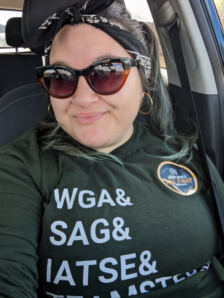 skabrinaaa's tweet image. #UnionStrong at the @IATSE rally today in the valley ✊🏽 LFG! #local700 #MPEG
