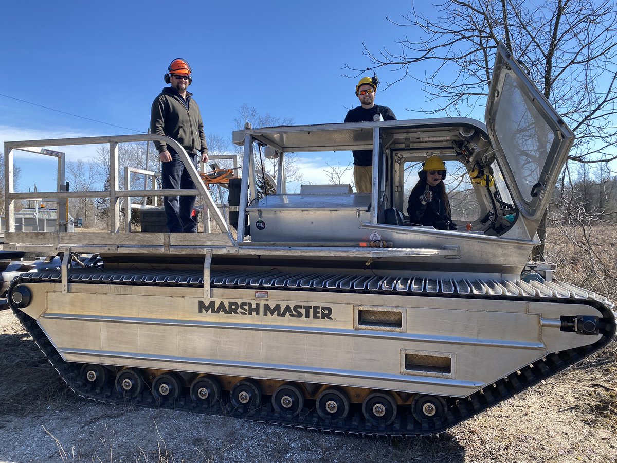 LSPCG's tweet image. What a great way to mark Invasive Species Awareness Week! Continued work on the environmentally important L Lake wetland in Port Franks! Read more about it on our website lspcg.com/invasive-speci… #InvSpWk