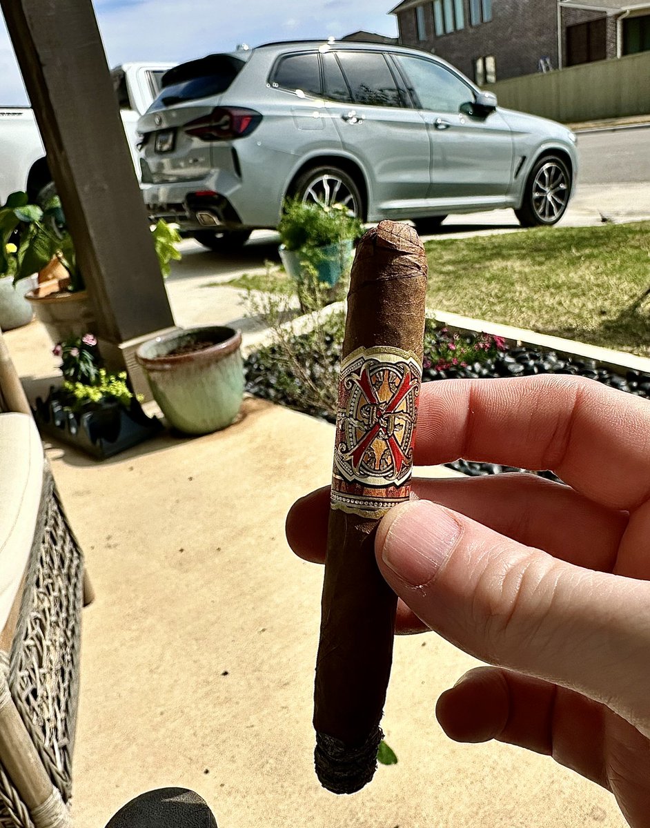 Spring is here…80 degrees in central Texas. Smoking Perfecxion! #OpusX