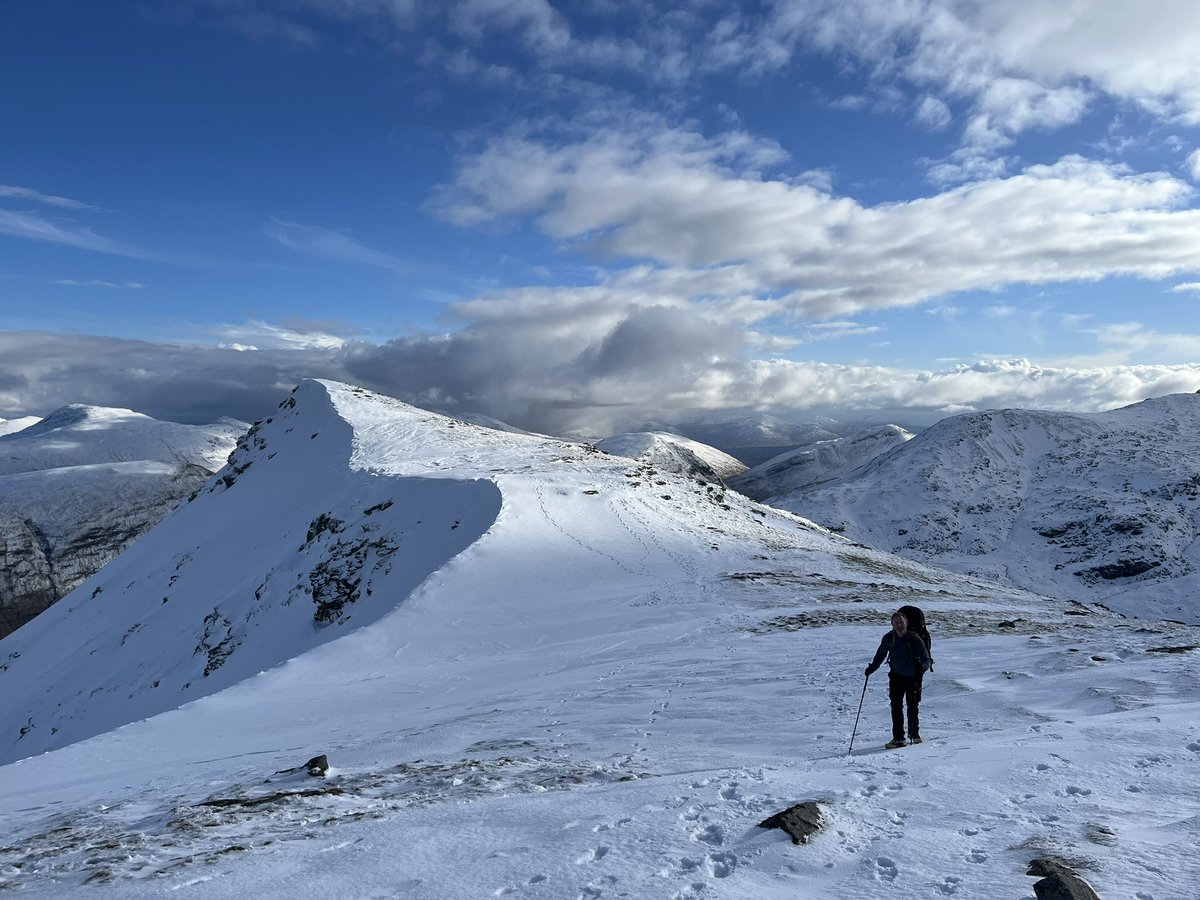 ratherbrunning's tweet image. Very much in my happy place yesterday 😊 Beinn Dorain and Beinn an Dothaidh onwards to a summit camp ⛺️! One of those days you just smile from the heart 💜 #munros #bridgeoforchy #winter