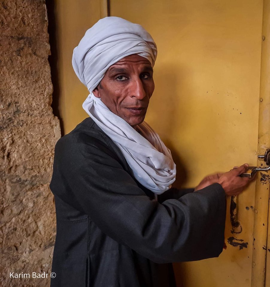 اخناتون وحارس مقبرته، الجد والحفيد♥️