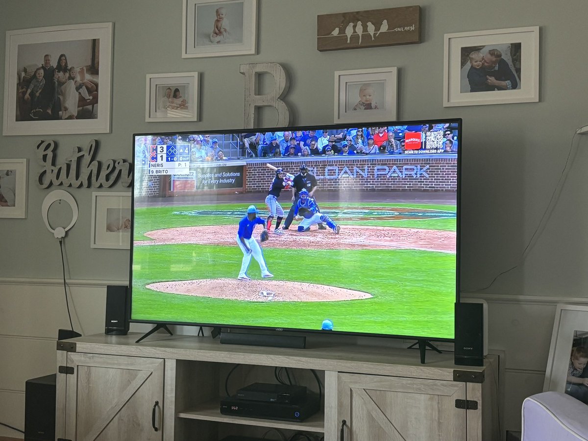 #ad love being able to watch <a href="/Cubs/">Chicago Cubs</a> pre-season games on <a href="/Xfinity/">Xfinity</a>. #Xfinity #baseball #ad #Xfinityfamily