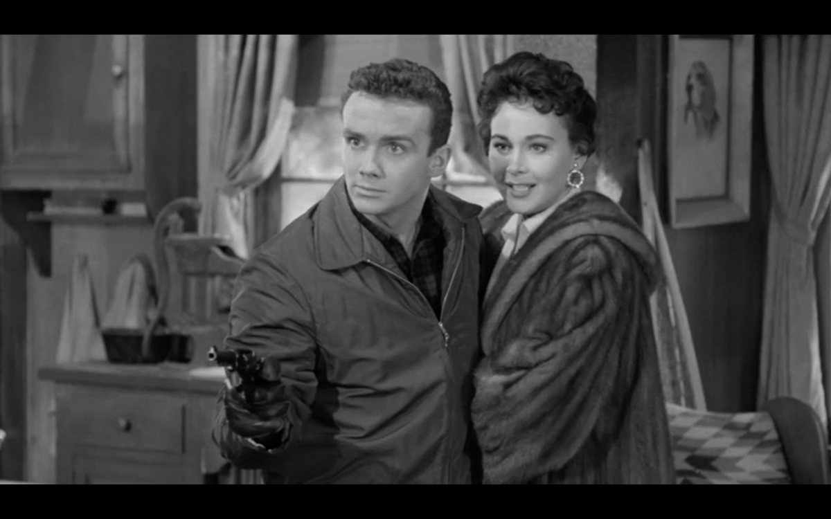 NoirAlleyAtNoon's tweet image. Lynn getting Harold to do her dirty work.
#DarknessAtNoon #AStrangeAdventure