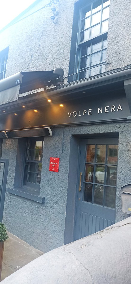 Fantastic family lunch today in @VolpeNeraDublin. Top service, lovely wines and great cooking by @Barrysun7